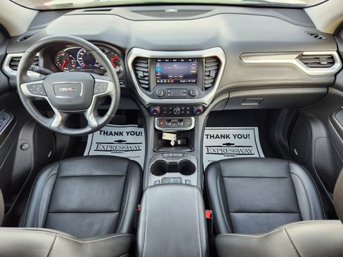 Used 2021 GMC Acadia SLT w/ Elevation Edition image 16