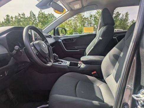 Used 2025 Toyota RAV4 LE AWD/4WD image 15