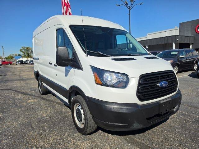 Used 2019 Ford Transit 250 130 Medium Roof RWD image 4