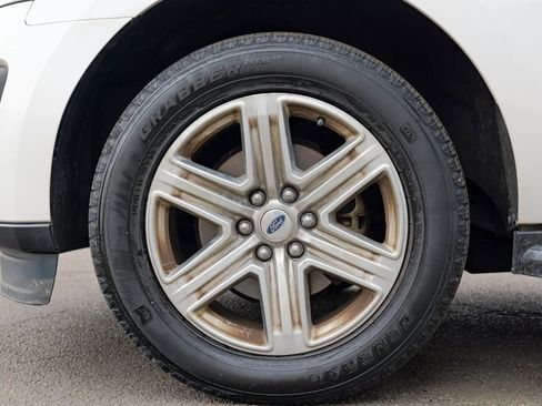 Used 2018 Ford Expedition XLT w/ Equipment Group 202A image 13