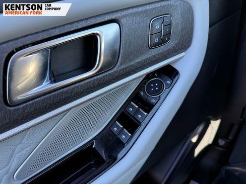 Used 2025 Ford Explorer Platinum w/ LUX Leather Package image 19
