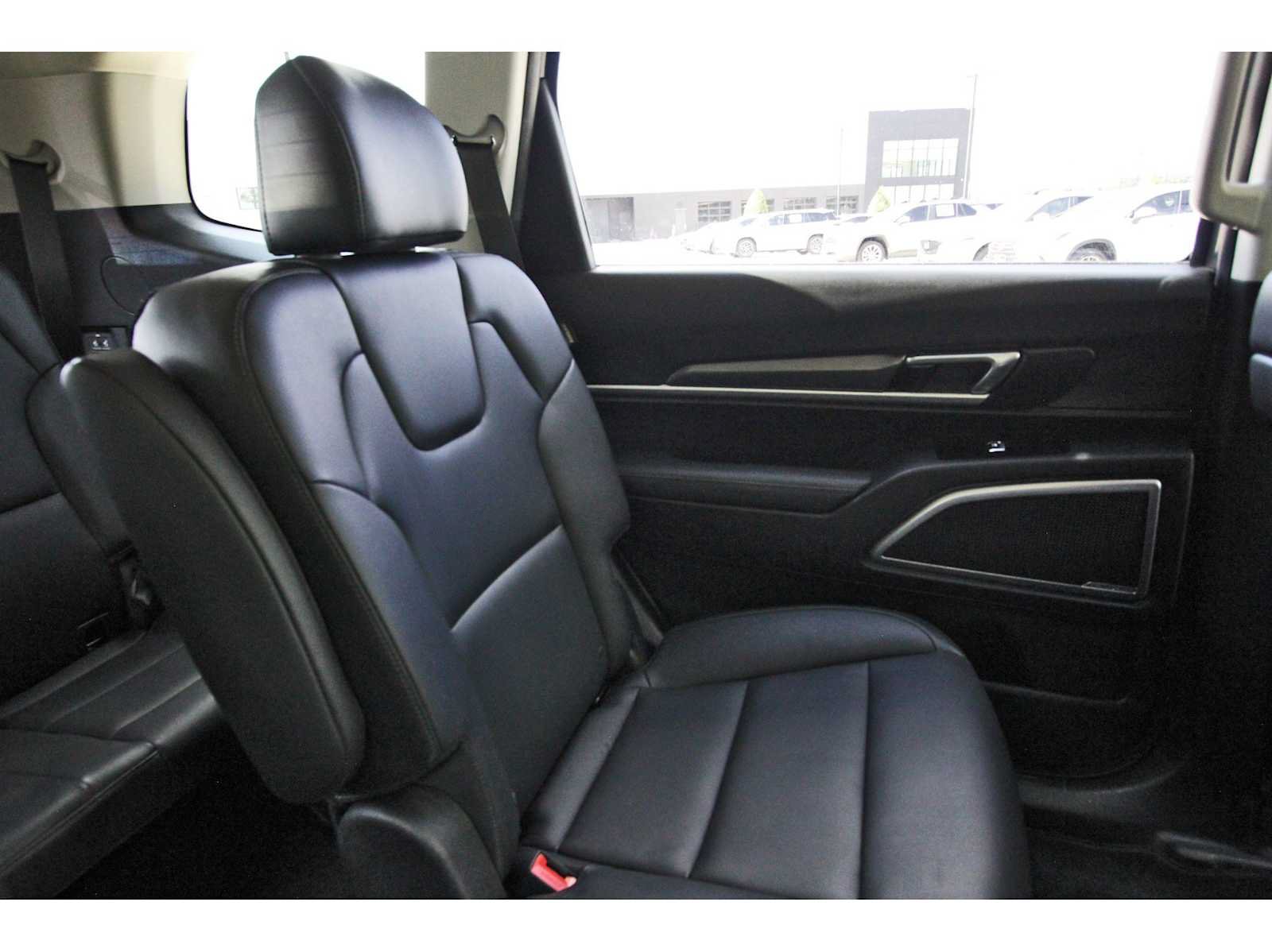 Used 2024 Kia Telluride S FWD image 10