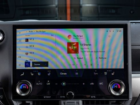 Used 2025 Lexus GX 550 image 25