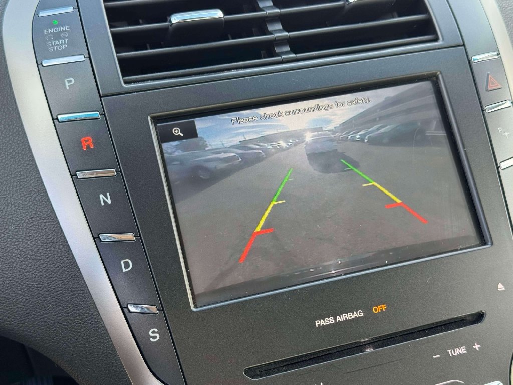 Used 2014 Lincoln MKZ FWD image 25