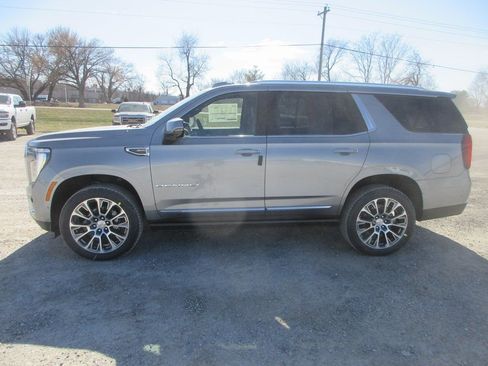 New 2026 GMC Yukon Denali w/ Sun & Power Step Package image 8