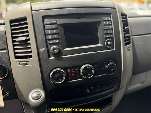 Used 2015 Mercedes-Benz Sprinter 2500 image 13