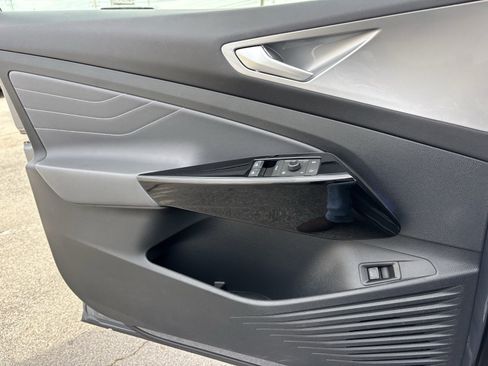 Used 2023 Volkswagen ID.4 Pro S image 15