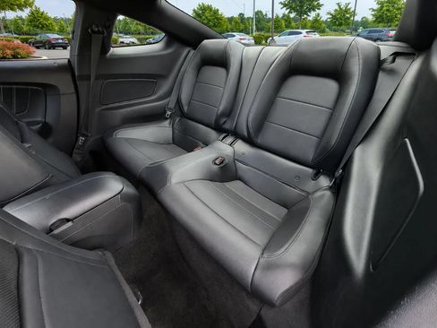 Used 2017 Ford Mustang GT Premium w/ Equipment Group 401A RWD image 16