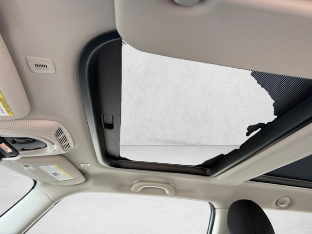 Used 2024 MINI Cooper 2-Door Hardtop FWD image 16