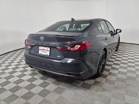 Used 2025 Toyota Camry SE FWD image 3