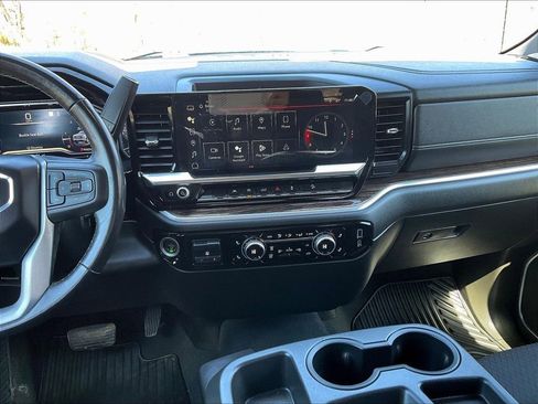 Used 2022 GMC Sierra 1500 Elevation w/ X31 Off-Road Package AWD/4WD image 18