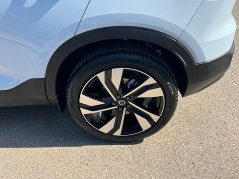 New 2025 Volvo XC40 B5 Ultra w/ Protection Package AWD/4WD image 5