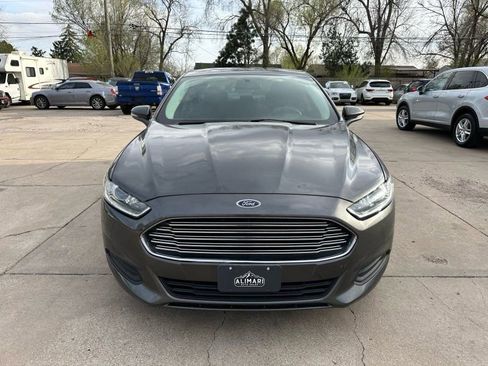 Used 2016 Ford Fusion SE image 2