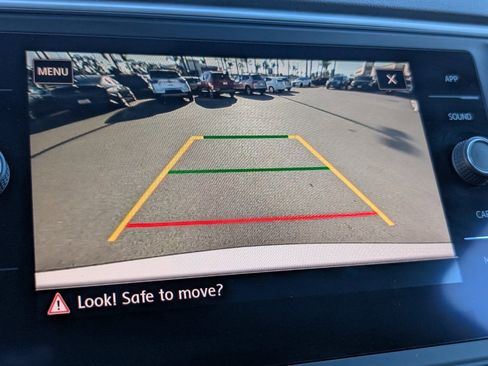 Used 2020 Volkswagen Atlas Cross Sport SE image 6