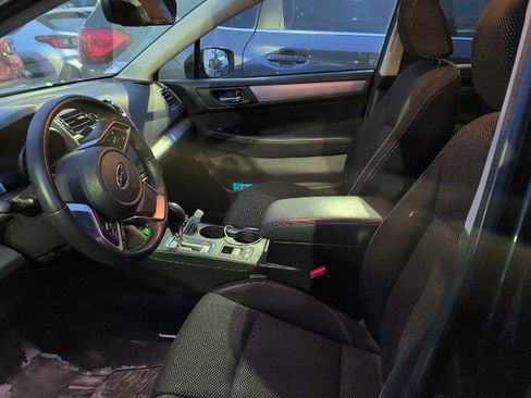 Used 2019 Subaru Outback 2.5i Premium image 8