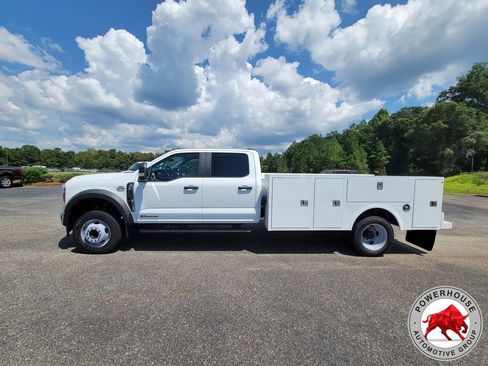 New 2026 Ford F450 XL w/ XL Chrome Package RWD image 3