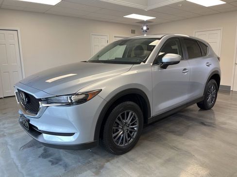 Used 2020 MAZDA CX-5 Touring image 4