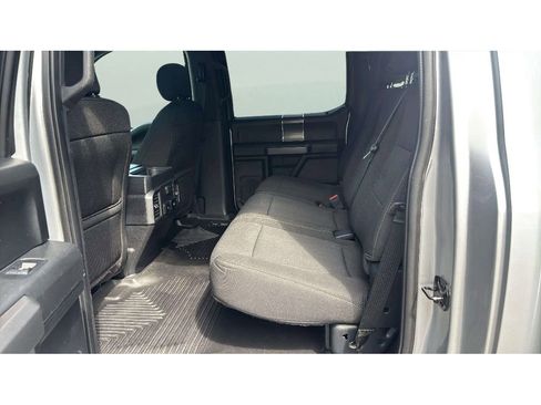 Used 2018 Ford F150 XLT w/ Equipment Group 302A Luxury AWD/4WD image 10