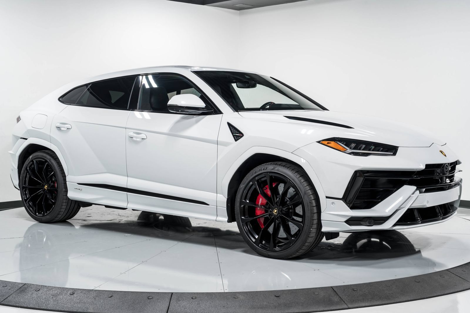Used 2023 Lamborghini Urus S AWD/4WD image 47