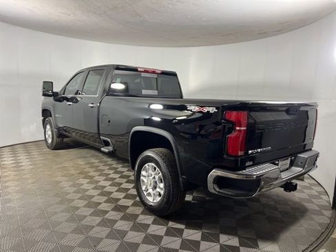 New 2026 Chevrolet Silverado 3500 LTZ w/ LTZ Premium Package image 5