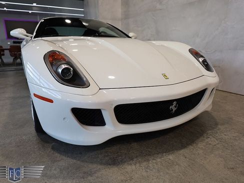Used 2011 Ferrari 599 GTB Fiorano RWD image 9