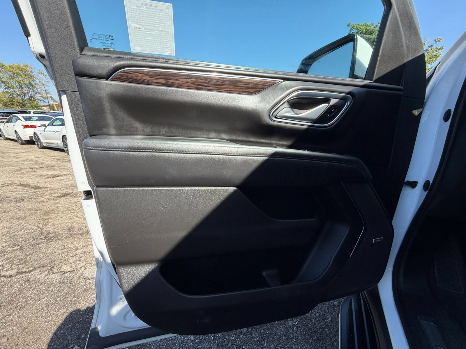 Used 2023 Chevrolet Tahoe LT w/ Luxury Package AWD/4WD image 18