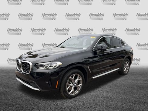 Certified 2025 BMW X4 xDrive30i image 5