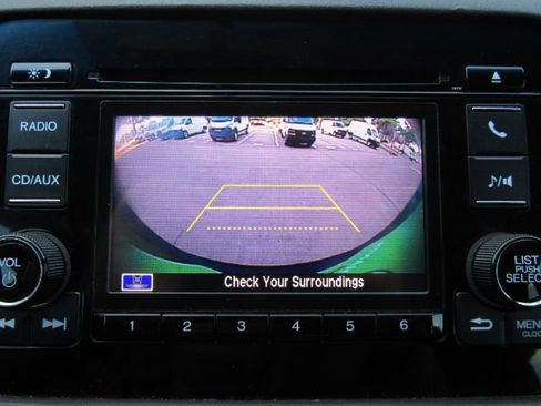 Used 2018 Honda HR-V LX image 8