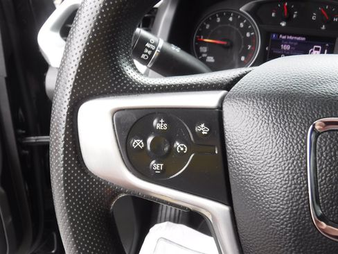 Used 2022 GMC Acadia SLE FWD image 19