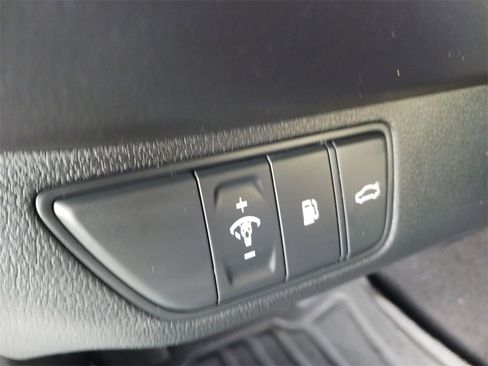 Used 2023 Genesis G70 2.0T w/ Sport Prestige Package image 37