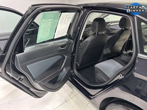 Used 2025 Volkswagen Jetta SE image 20