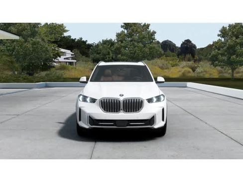Used 2026 BMW X5 xDrive50e w/ Premium Package AWD/4WD image 3