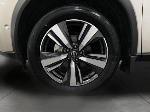Certified 2023 Nissan Rogue Platinum w/ Platinum Premium Package AWD/4WD image 12