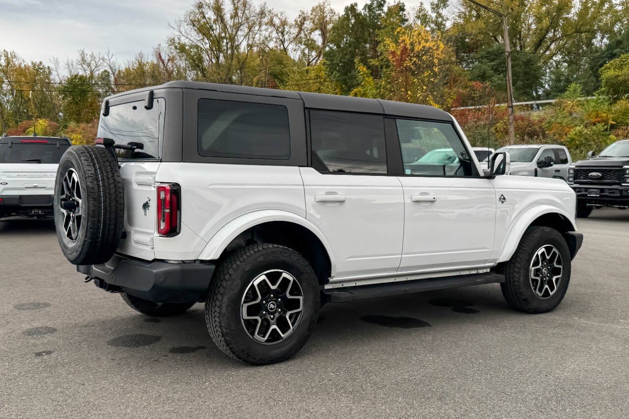 Used 2022 Ford Bronco Outer Banks AWD/4WD image 3