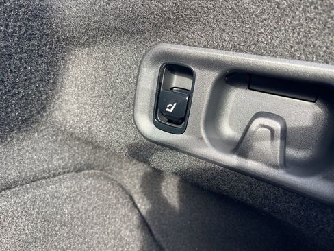 New 2026 Mercedes-Benz E 350 4MATIC Sedan image 28