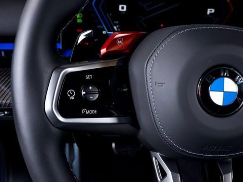 Used 2025 BMW M5 w/ Carbon Package image 42