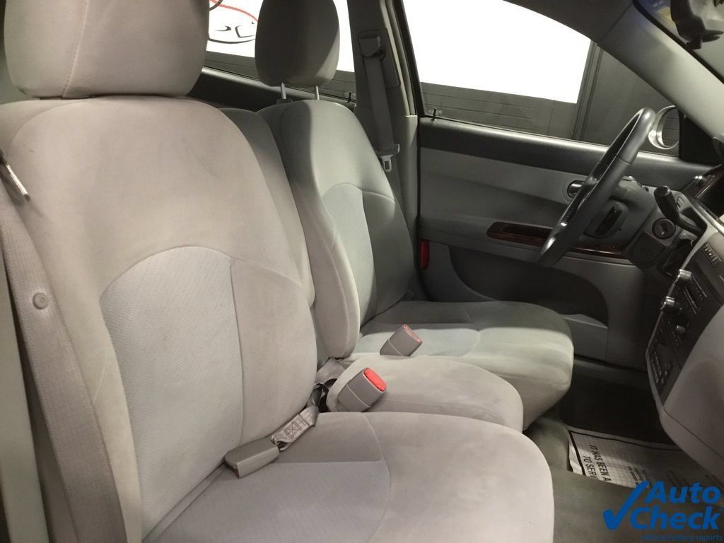 Used 2007 Buick LaCrosse CX FWD image 33
