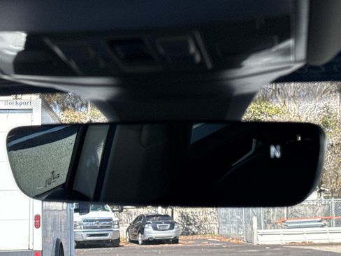 Used 2023 Volkswagen Jetta SE w/ Panoramic Sunroof Package image 26