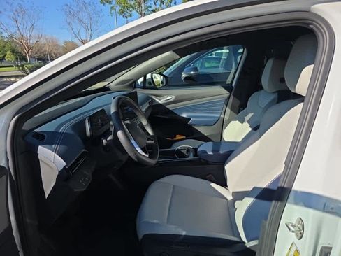 Used 2024 Volkswagen ID.4 Pro S image 11