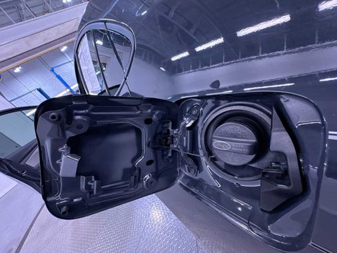 Used 2025 Toyota Camry SE w/ Convenience Package image 38