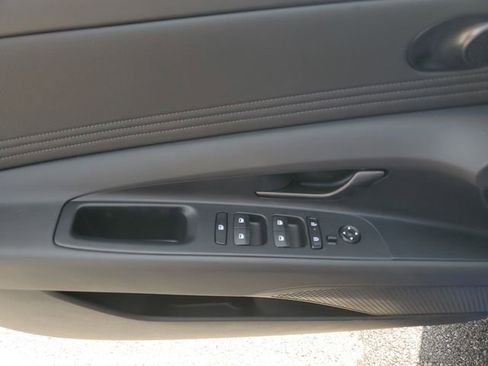 New 2026 Hyundai Elantra Sport FWD image 18