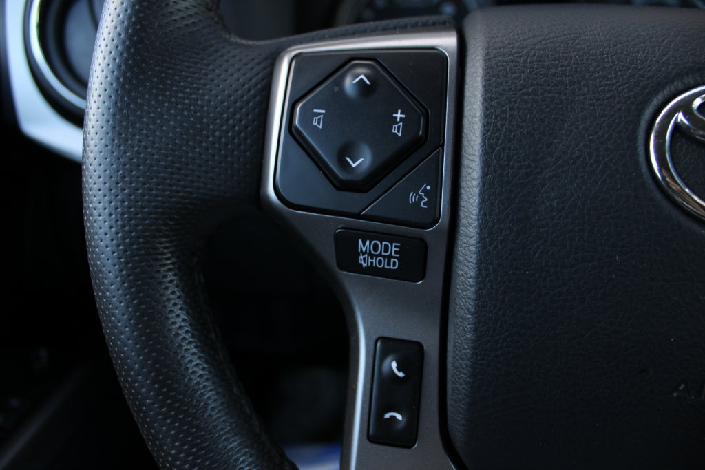 Used 2023 Toyota Tacoma SR5 AWD/4WD image 7
