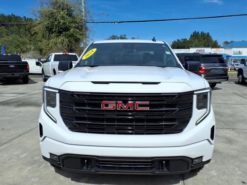 Used 2024 GMC Sierra 1500 Elevation image 2