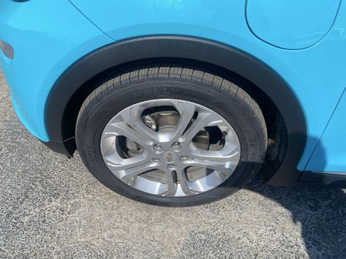 Used 2020 Chevrolet Bolt LT FWD image 4