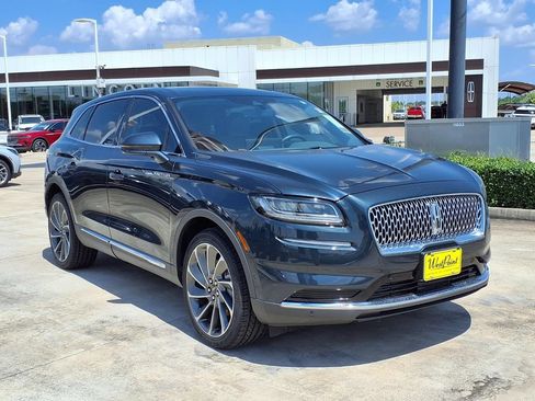 Used 2023 Lincoln Nautilus Reserve w/ Equipment Group 201A FWD image 7