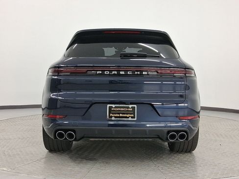 New 2026 Porsche Cayenne Coupe AWD/4WD image 6
