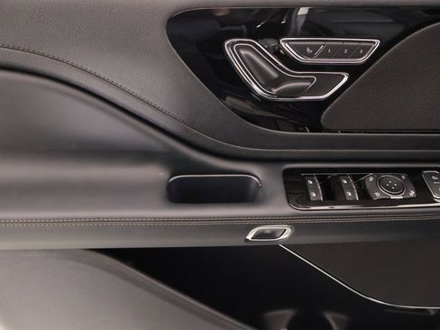 New 2026 Lincoln Aviator AWD image 16