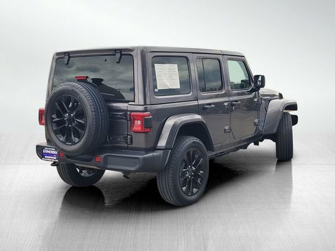Used 2025 Jeep Wrangler Unlimited Sahara w/ Safety Group AWD/4WD image 4