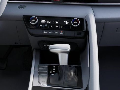 Used 2026 Hyundai Elantra Hybrid FWD image 16