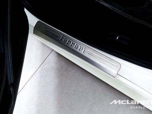 Used 2014 Ferrari 458 Spider RWD image 17
